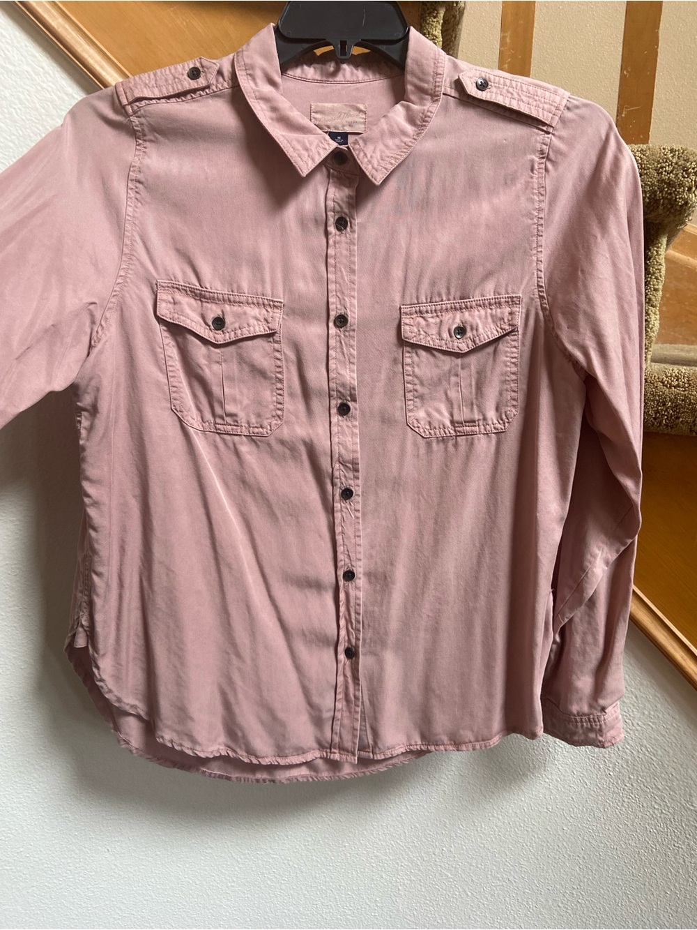 Universal Thread Pink Long-Sleeve Button-Down Blouse gently worn women's size M